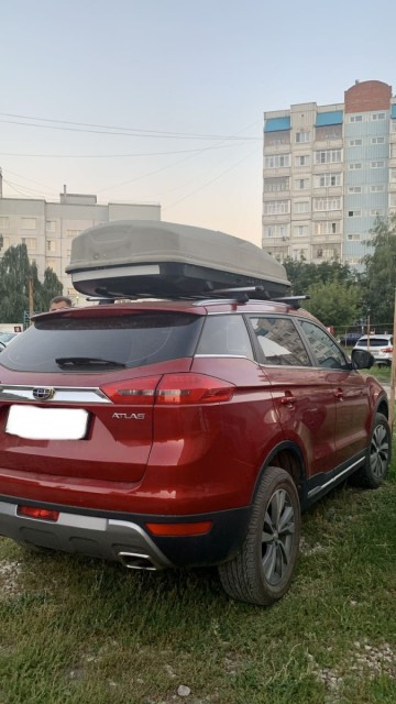 Отзыв на хороший крсоссовер Geely Atlas