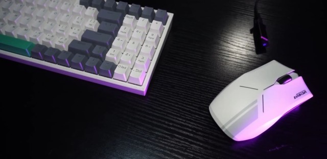 Красивая и точная игровая мышь: отзыв на Machenike M722