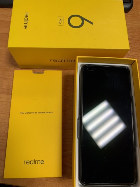 Смартфон Realme 6 Pro