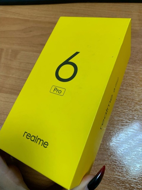 Смартфон Realme 6 Pro