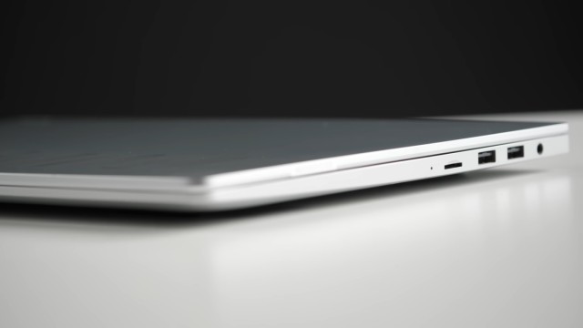 Первый отзыв на TECNO Megabook T1: недорогой, долгоиграющий и слабый
