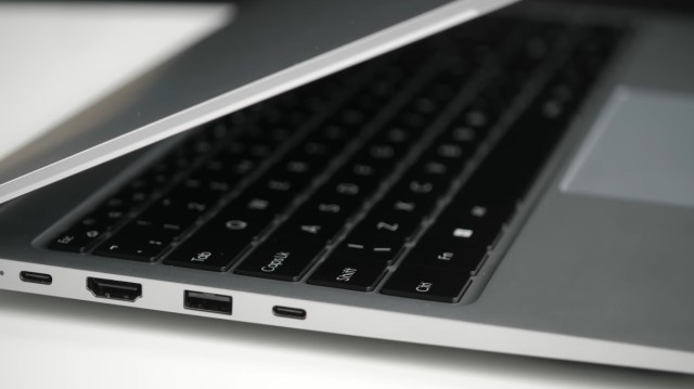 Первый отзыв на TECNO Megabook T1: недорогой, долгоиграющий и слабый