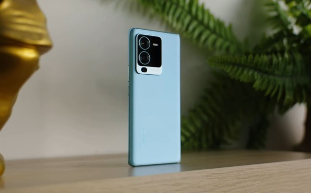 Отзыв на смартфон vivo V25 Pro 5G: хороший смартфон с завышенным ценником