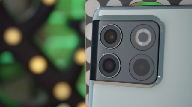 Относительно недорогой, но очень быстрый смартфон: отзыв на OnePlus 10T