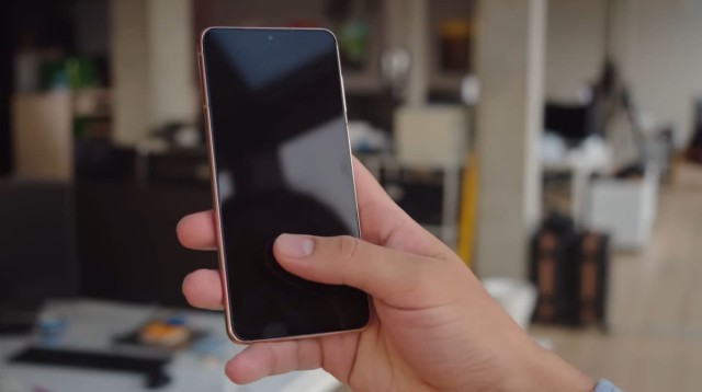 Как ощущает себя флагман 2021 года в 2023? Отзыв на Samsung Galaxy S21