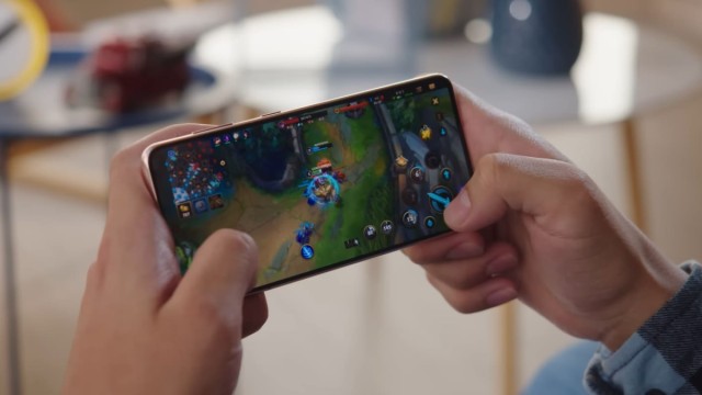 Как ощущает себя флагман 2021 года в 2023? Отзыв на Samsung Galaxy S21