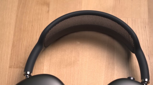 Красиво, стильно, дорого и ужасно звучит: отзыв на AirPods Max