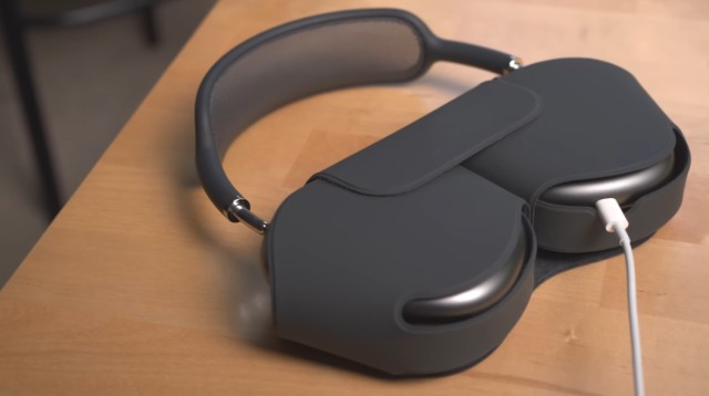 Красиво, стильно, дорого и ужасно звучит: отзыв на AirPods Max