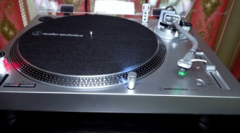 Виниловый проигрыватель Audio-Technica AT-LP120XUSB