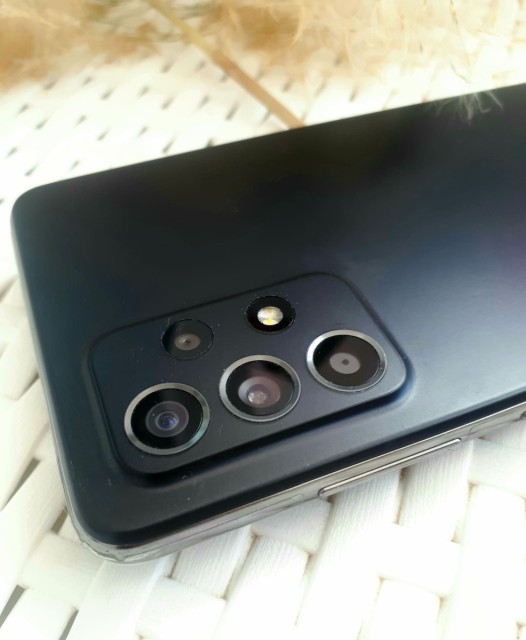 Недорогой, но классный Samsung A52