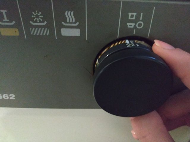 Посудомоечная машина Philips 682 – крупногабаритная встраиваемая техника для большой кухни