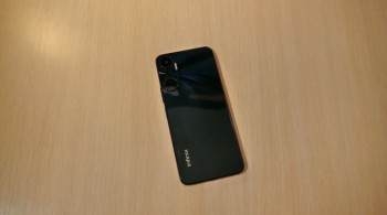 Смартфон Infinix HOT 20