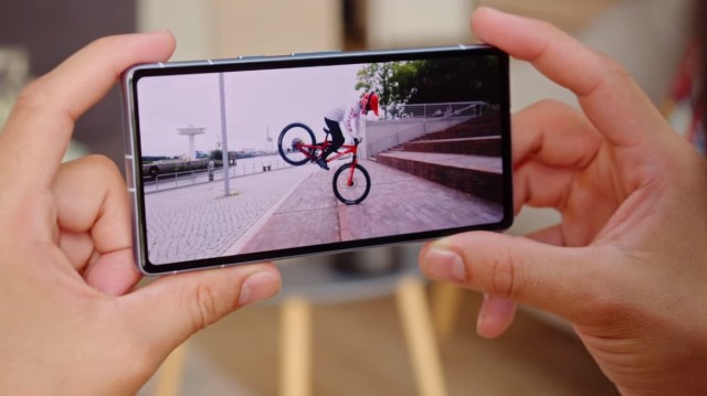 Долгожданный Pixel 7a: достоин ли он покупки? Честный обзор покупателя, а не блогера