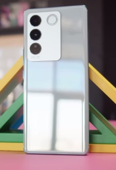 Смартфон vivo V27