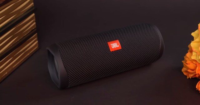 Немножко не хватает до идеала: отзыв на JBL Flip 5