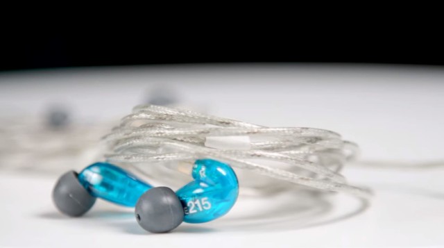 Shure SE215: комфорт и качество без лишних расходов