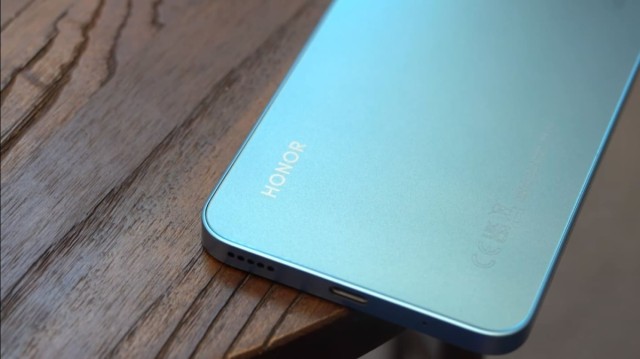 Honor 90 Lite: Доступный смартфон с широким функционалом и небольшими особенностями