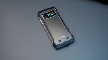 Смартфон Doogee S Mini