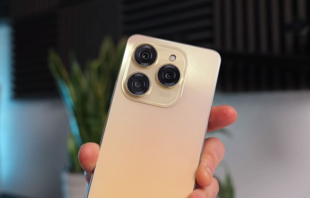 Tecno Spark 20 Pro: умеренно флагманский смартфон за бюджетный ценник
