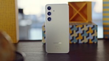Смартфон Samsung Galaxy S24