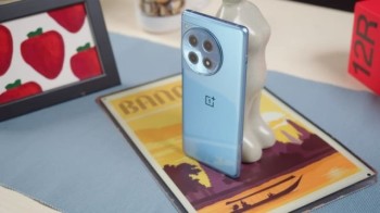 Смартфон OnePlus 12R