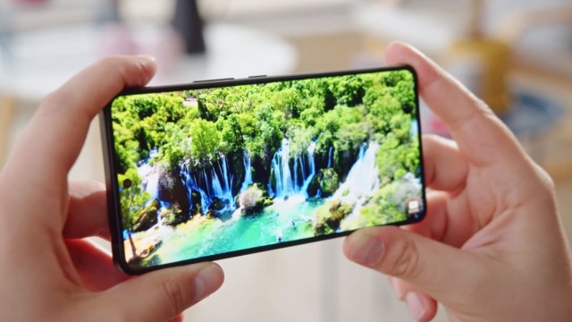 Asus Zenfone 11 Ultra: между игровым гигантом и флагманом