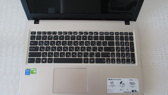 Обзор на Asus X540LA