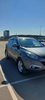 Автомобиль Hyundai iX35 кроссовер