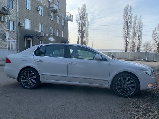 Обзор на Skoda Superb