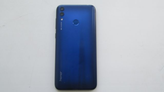 Обзор на смартфон Honor 8C