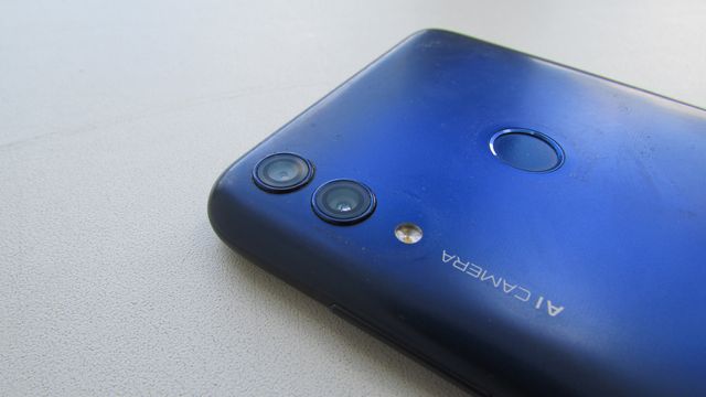 Обзор на смартфон Honor 8C