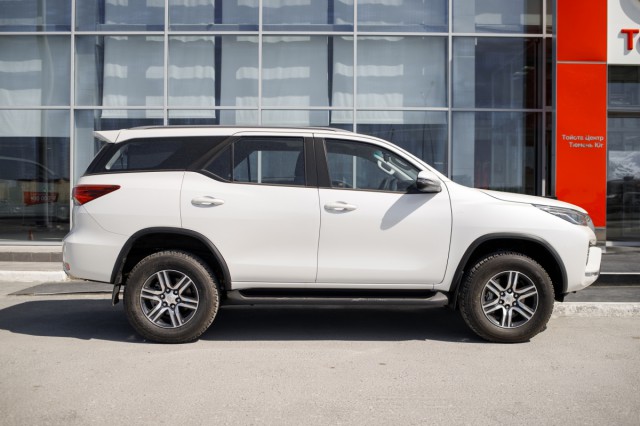 Отзыв о Toyota Fortuner 2021 года