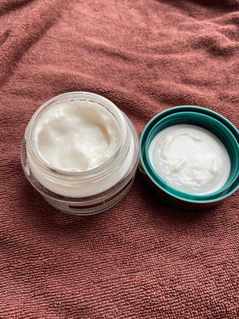 Эффективный крем для лица Лифтинг Yves Rocher для подтяжки лица и визуального эффекта в первые дни использования