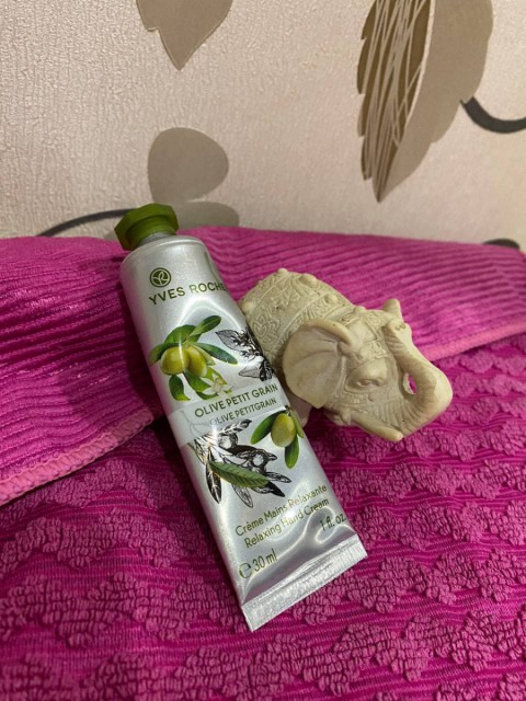 Крем для рук Olive Petit Grain от Yves Rocher – нежный и бережный уход за кожей
