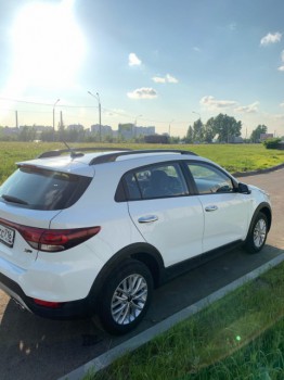 Автомобиль KIA Rio X-Line хэтчбек