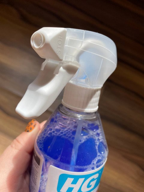 HG Glass &Mirror Spray Чистящий спрей для стекла и зеркал – высокая эффективность, простота использования