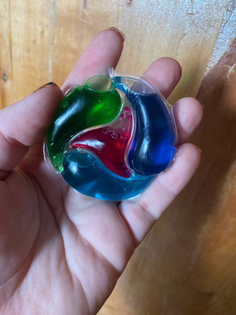 Капсулы для стирки Persil Discs – удобное использование, минимум занимаемого места, эффективное устранение любых загрязнений