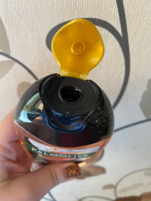 Гель для душа Palmolive «Роскошь масел» с приятным ароматом, консистенций средней густоты и комфортным использованием