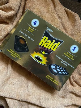 Средство для уничтожения насекомых Raid Прозрачные ловушки и регулятор размножения тараканов