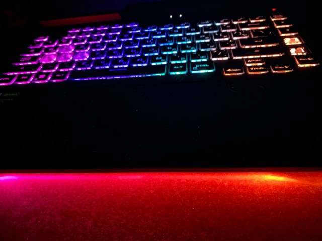 Asus ROG Strix с процессором AMD Ryzen 7 5000 серии – игровой ноутбук нового поколения, который станет желанным вариантом для любого геймера