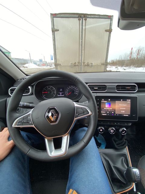 Обзор с живыми фотографиями на Renault Duster 2021
