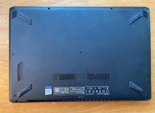 Asus M570D – ноутбук с хорошими характеристиками для работы, игр, серфинга в Интернете
