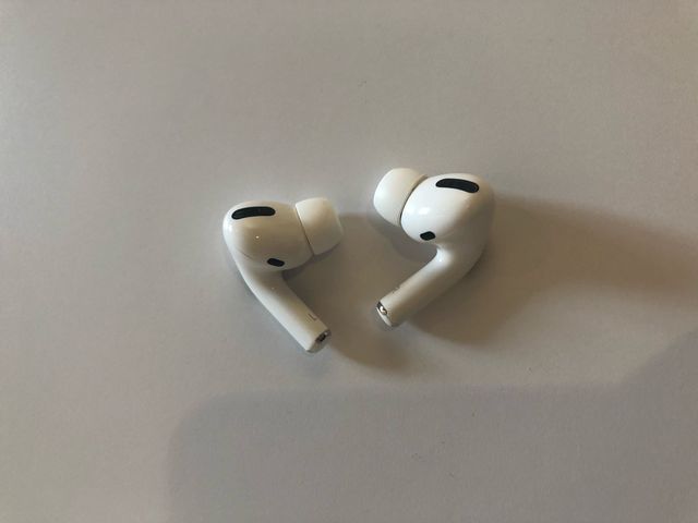 Беспроводные наушники Apple AirPods Pro