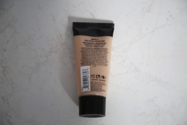 Тональный крем Stay Matte But Not Flat NYX