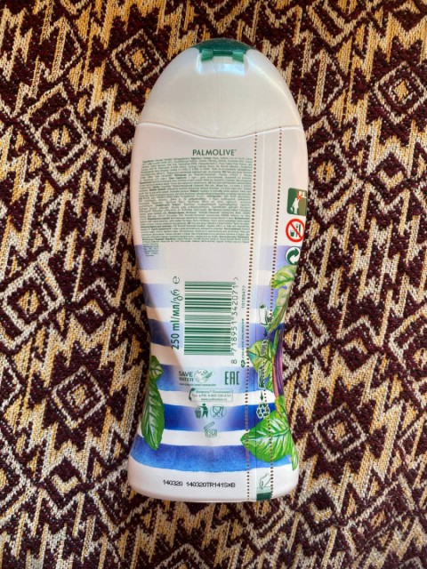 Гель для душа Palmolive Santorini Breeze – удобное применение, приятный аромат, идеальное распределение по коже