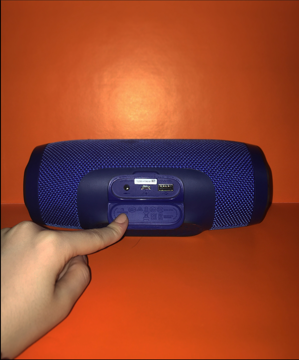 Портативная колонка JBL Charge 3