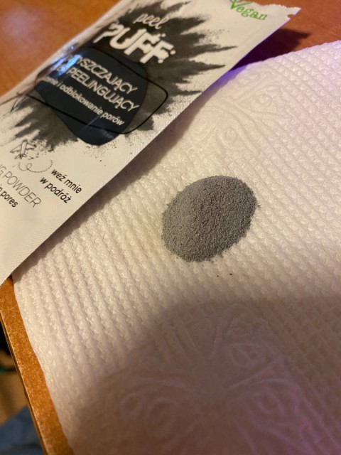 Очищающая угольная пудра для лица Lirene Sparkling Peeling Powder для жирной и комбинированной кожи – уход и питание