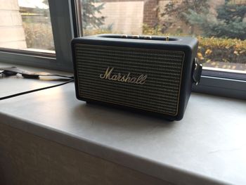 Портативная колонка Marshall Kilburn