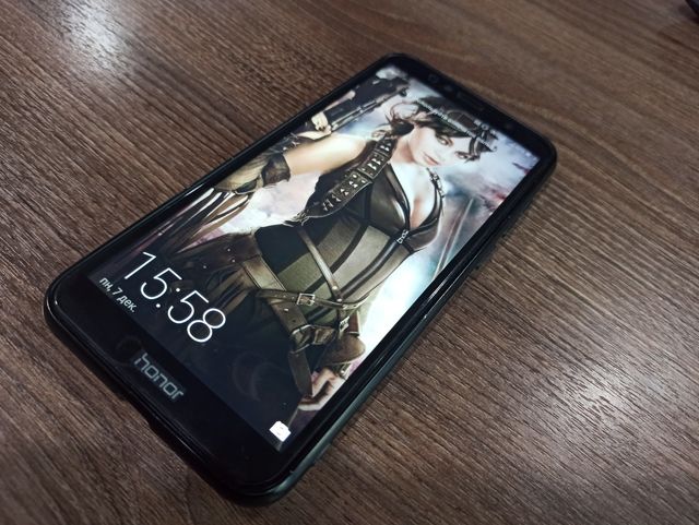 Смартфон Honor 7C
