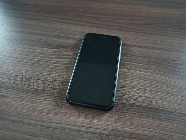 Смартфон iPhone XR